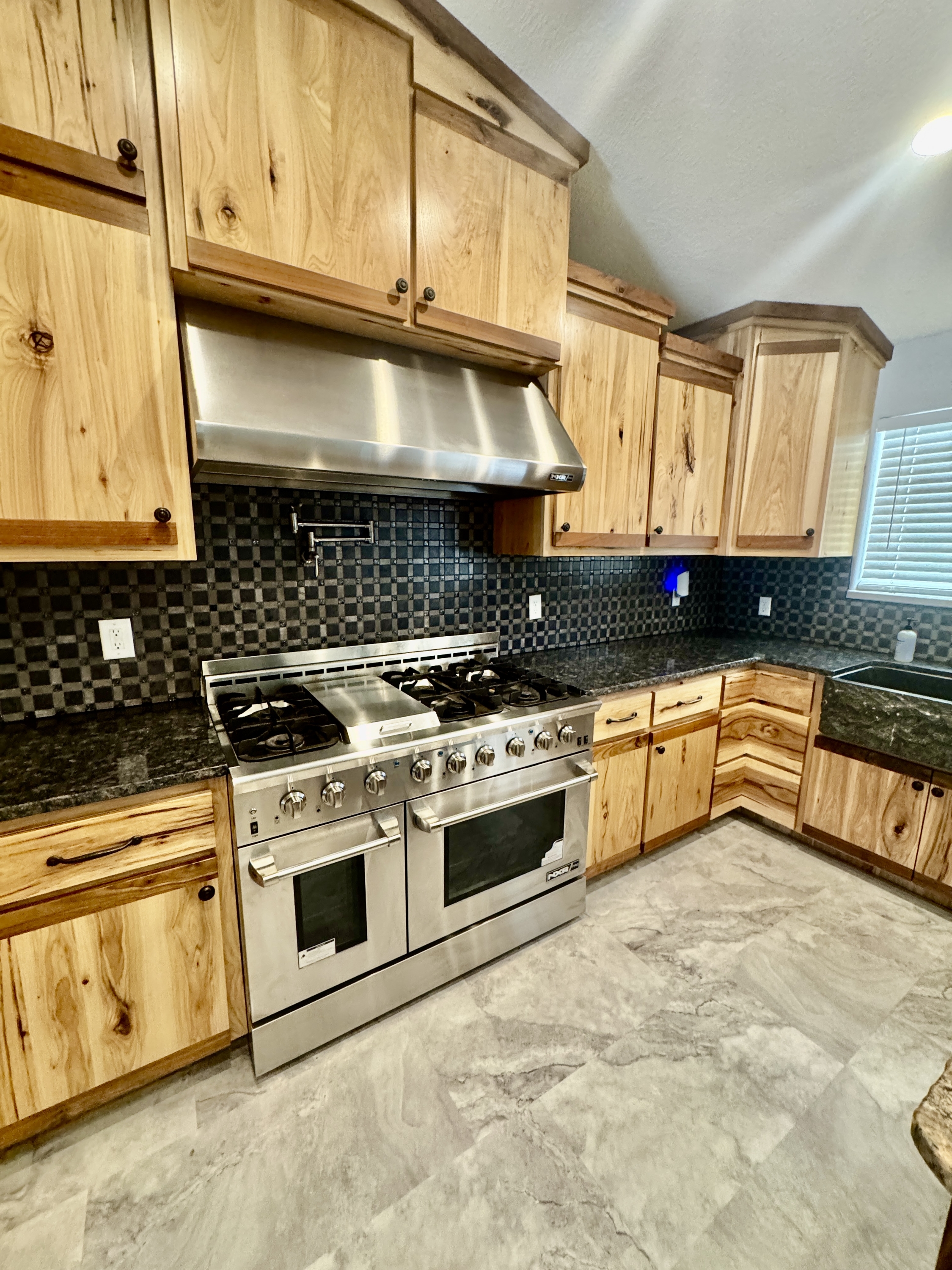 1345 Agate Road